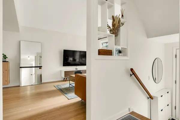 88 Sabrina Dr DR, Toronto W09, ON M9R 2J9