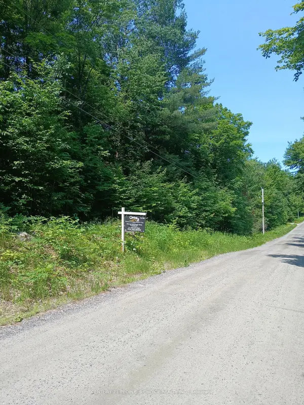 1055 Porkys RD, Minden Hills, ON K0M 2K0