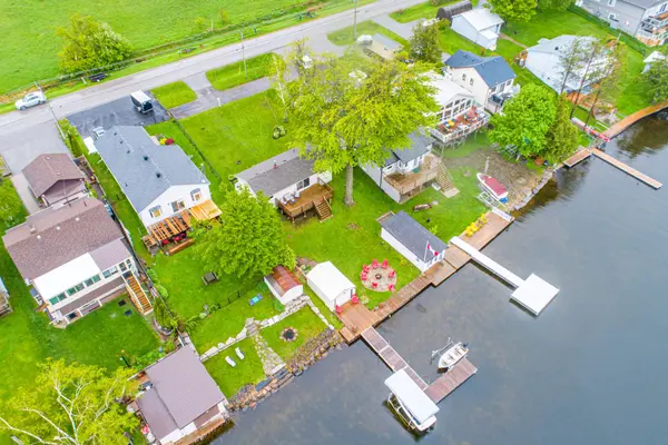 215 Snug Harbour RD, Kawartha Lakes, ON K9V 4R6