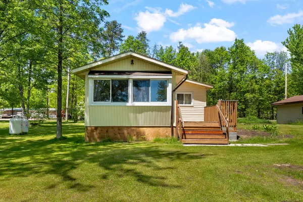 424 Hummingbird LN, North Algona Wilberforce, ON K0J 1T0