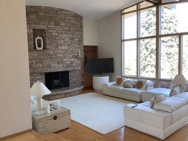 24 Woodmount Dr DR, St. Catharines, ON L2T 2X9
