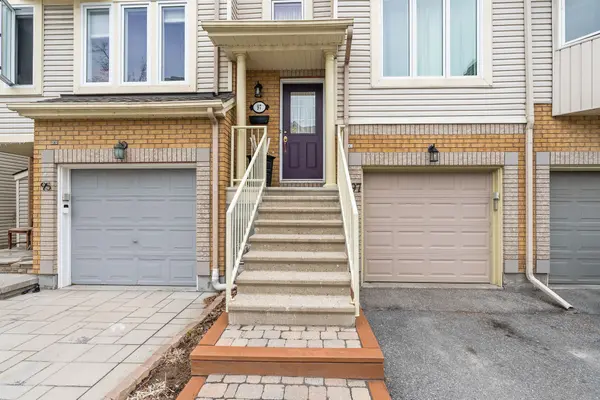 97 Corsica Private, Alta Vista And Area, ON K1G 5Y2