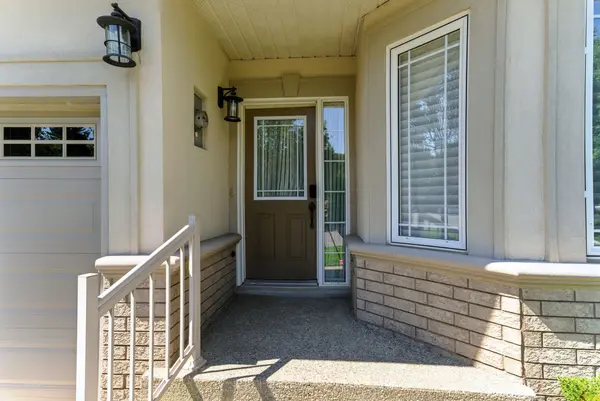40 Wesleyan CT #6, Hamilton, ON L9G 5C7