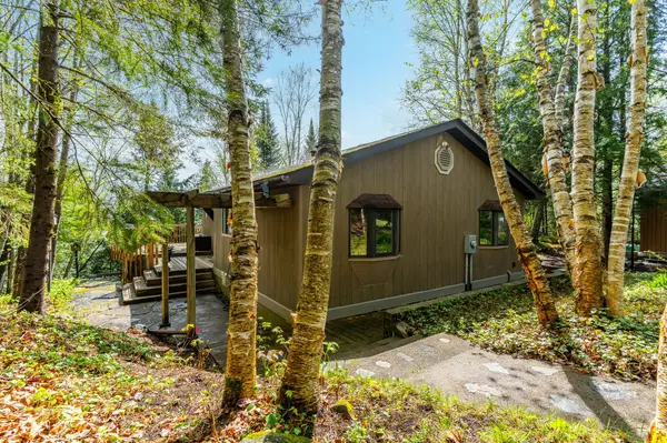 6213 Kennisis Lake RD, Dysart Et Al, ON K0M 1S0