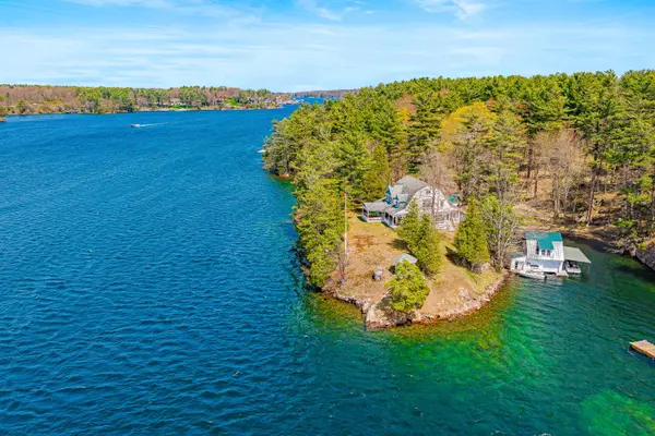 87 Club IS, Leeds And The Thousand Islands, ON K0E 1R0