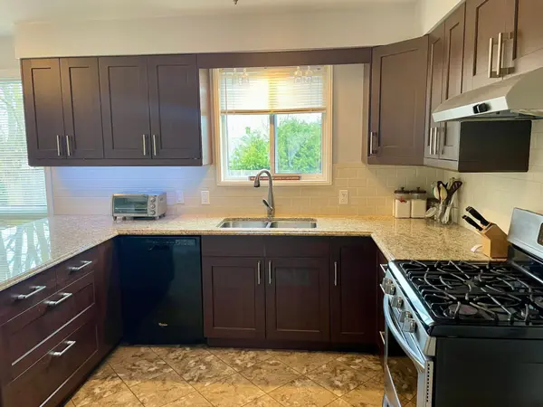 1038 Wellington ST, Saugeen Shores, ON N0H 2C3