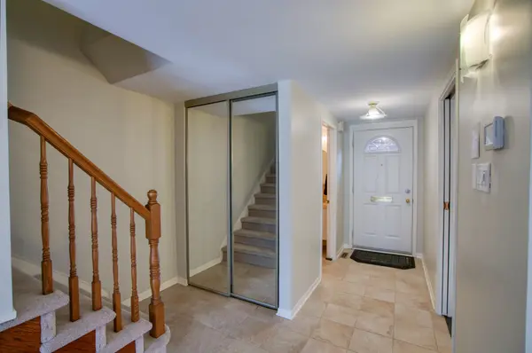 215 MacKay ST #9, New Edinburgh - Lindenlea, ON K1M 2B6