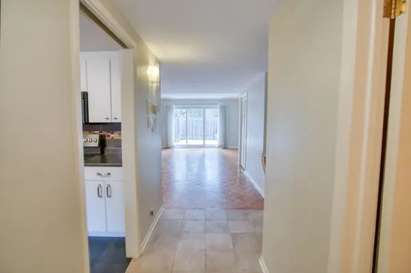 215 MacKay ST #9, New Edinburgh - Lindenlea, ON K1M 2B6