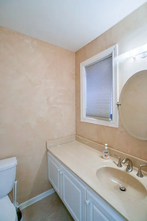 215 MacKay ST #9, New Edinburgh - Lindenlea, ON K1M 2B6