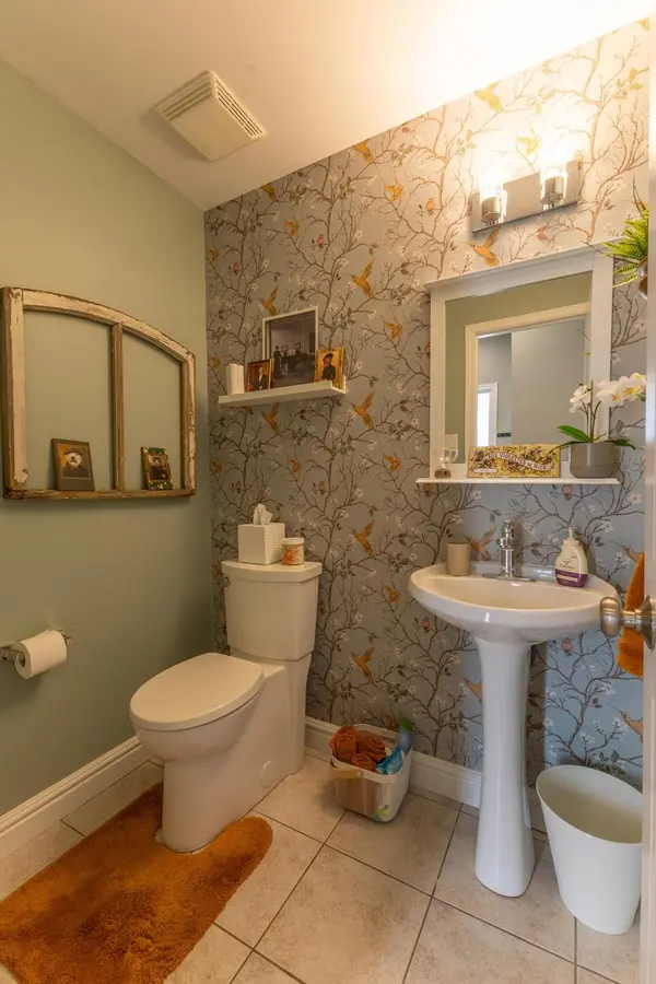 32 Stonepointe AVE, Barrhaven, ON K2G 6G4