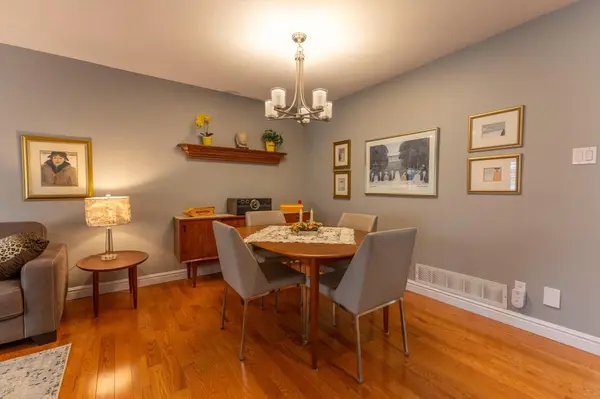 32 Stonepointe AVE, Barrhaven, ON K2G 6G4