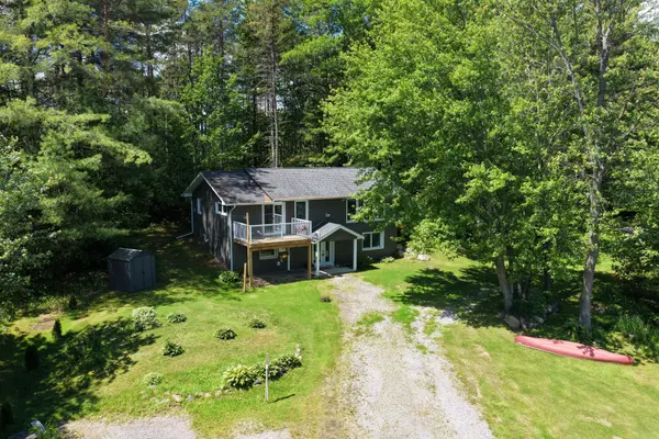 59 Strack LN, Madawaska Valley, ON K0J 1B0