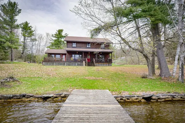 748 Whites Falls RD, Georgian Bay, ON L0K 1S0