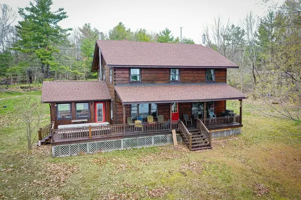 748 Whites Falls RD, Georgian Bay, ON L0K 1S0