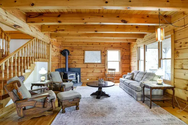 748 Whites Falls RD, Georgian Bay, ON L0K 1S0