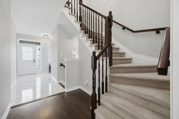 139 Switch Grass CRES, Barrhaven, ON K2J 5Z3