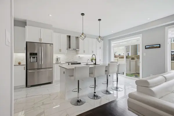 139 Switch Grass CRES, Barrhaven, ON K2J 5Z3