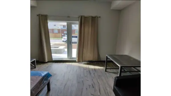77 LELAND ST #105, Hamilton, ON L8S 3A1