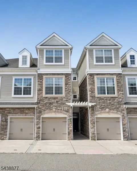 612 Lopez Ln, Morris Plains Boro, NJ 07950