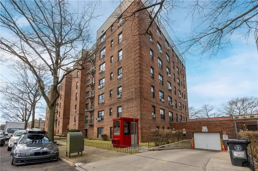 40 East 43rd ST #4H, Brooklyn, NY 11203