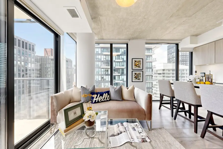 47 Mutual ST #2502, Toronto C08, ON M5B 0C6