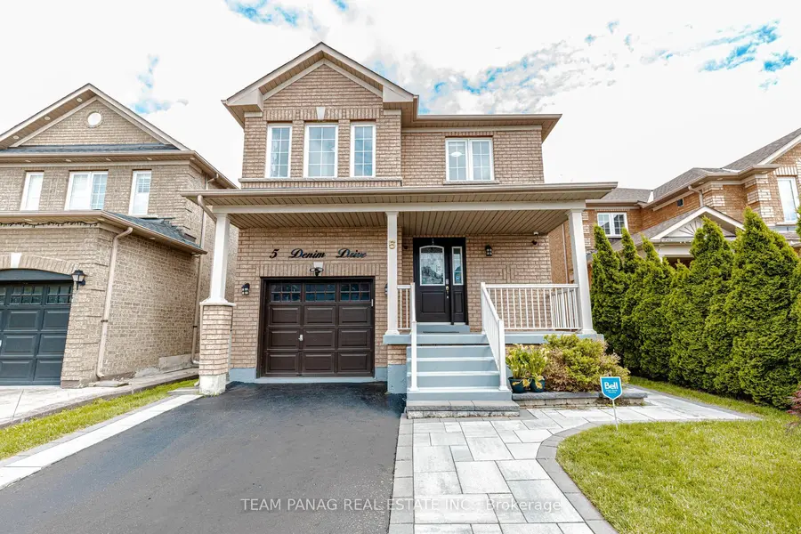 5 Denim DR, Brampton, ON L6P 1K4