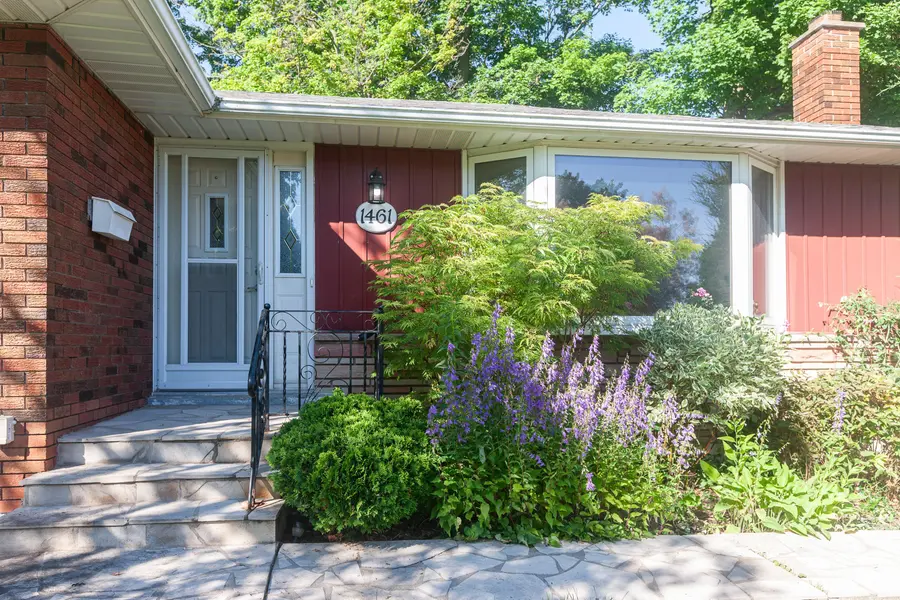 1461 Moss Glen RD, Burlington, ON L7P 2C2