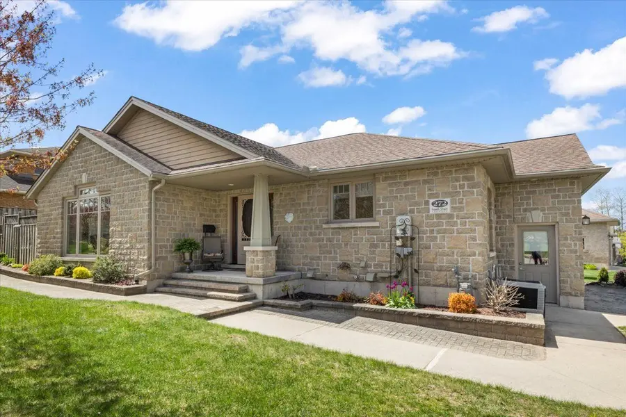 272 4th Street CRES, Hanover, ON N4N 3S9