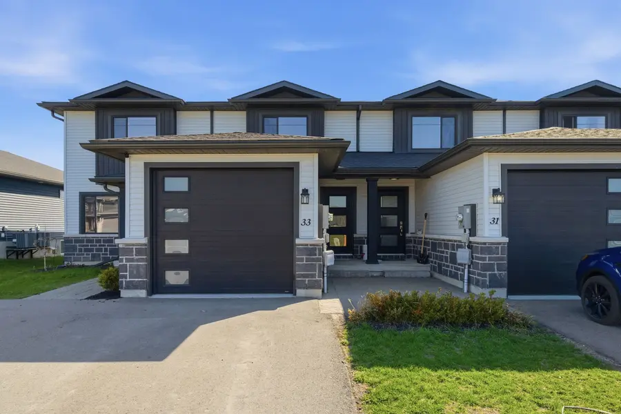 33 Dewal PL, Belleville, ON K8P 0H3