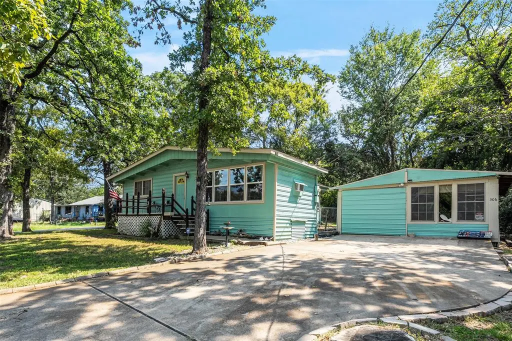 306 Dyer Circle, Payne Springs, TX 75156
