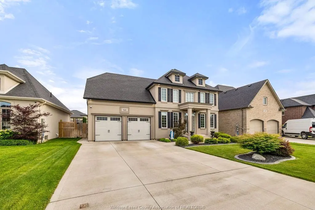 940 WESTWOOD Drive, Lakeshore, ON N0R 1A0