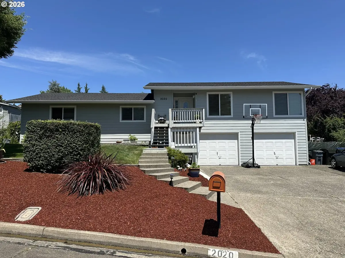 2020 NW WITHERSPOON AVE, Roseburg, OR 97471