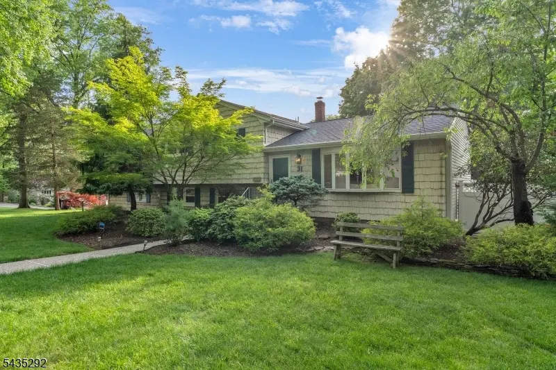 31 Monhegan Ave, Wayne Twp., NJ 07470