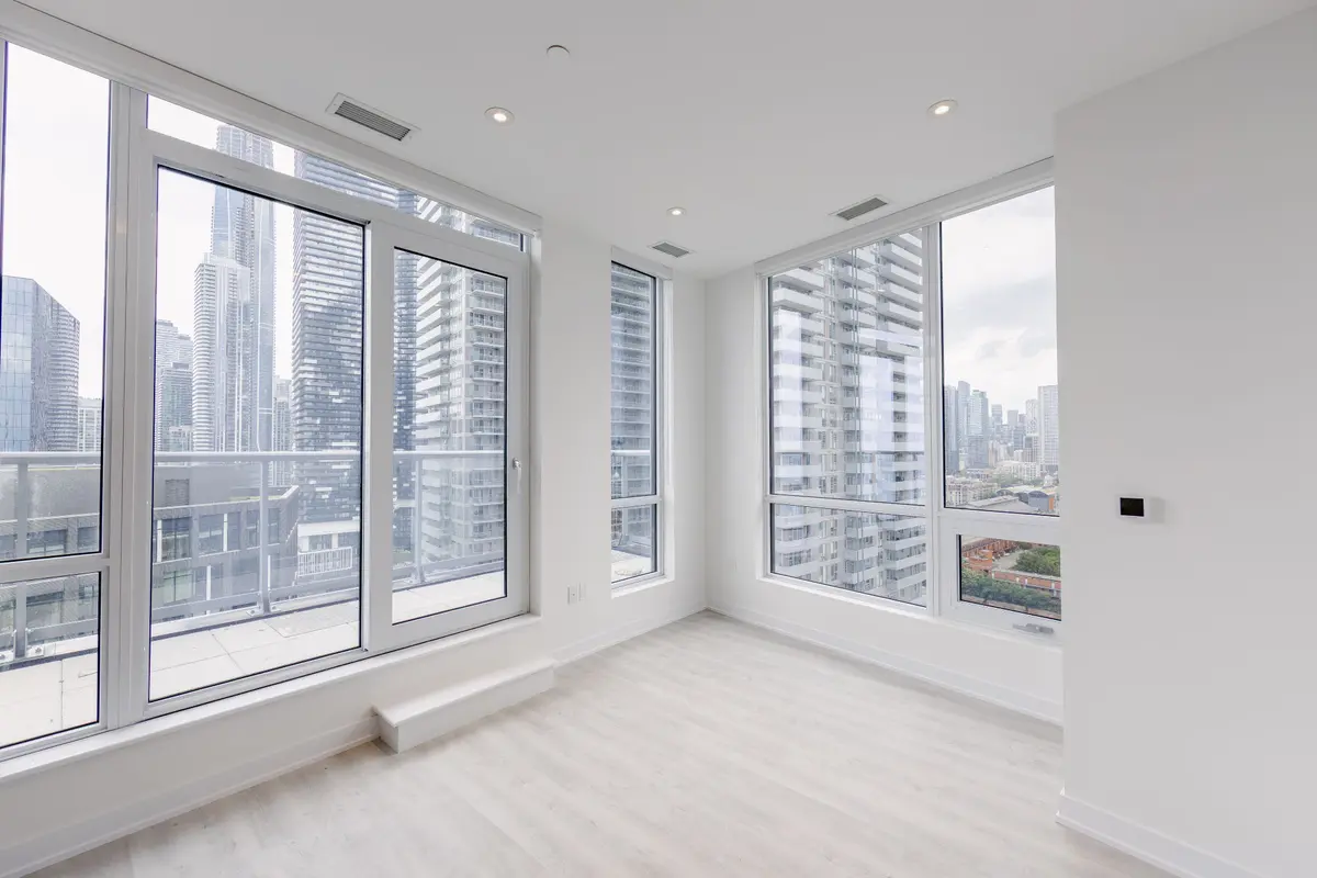 15 Richardson ST #2116, Toronto C08, ON M5A 0Y5