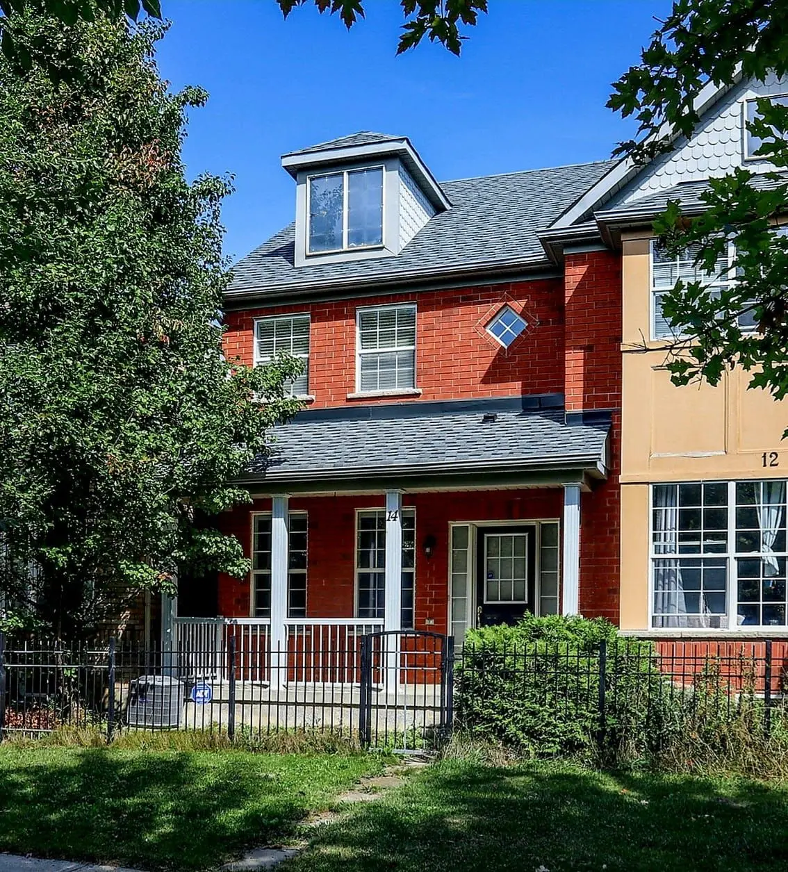 14 Milroy LN, Markham, ON L6B 1B5
