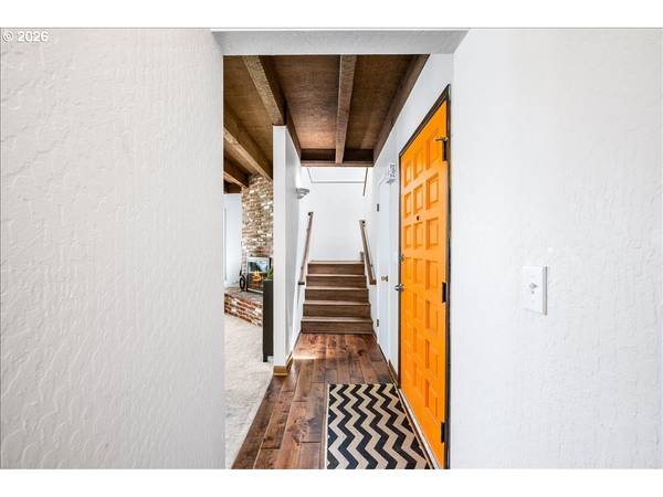 520 N HAYDEN BAY DR, Portland, OR 97217