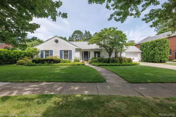 1018 Harvard RD, Grosse Pointe Park, MI 48230
