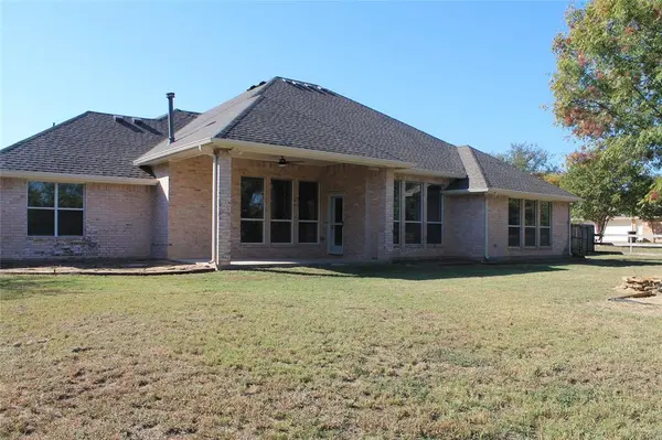 3051 Plainview Road, Midlothian, TX 76065