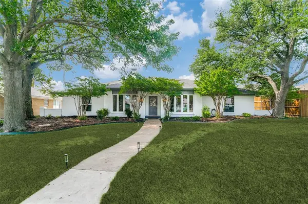 2904 Princeton Drive, Plano, TX 75075