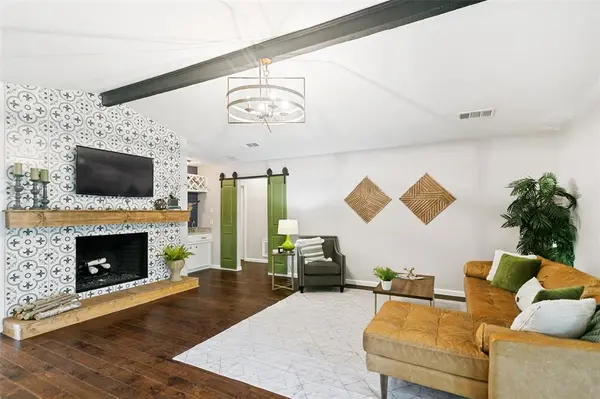 2904 Princeton Drive, Plano, TX 75075