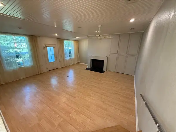 2200 Agnew Street, Bonham, TX 75418