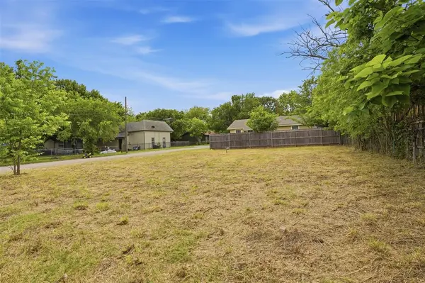 719 N Border Street, Cleburne, TX 76031