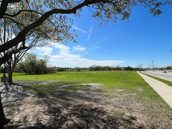 2700 Motley Drive, Mesquite, TX 75150