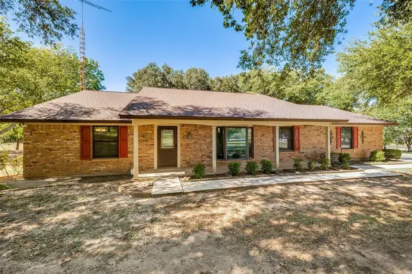 5547 Woodland Hills Drive, Denton, TX 76208