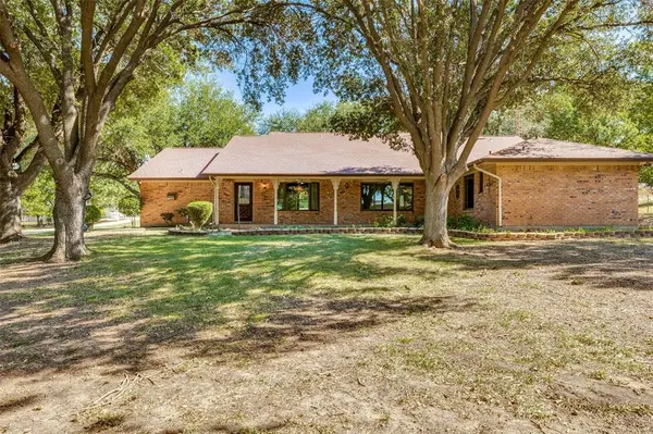 5547 Woodland Hills Drive, Denton, TX 76208