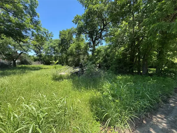 703 Olive Street, Cleburne, TX 76031