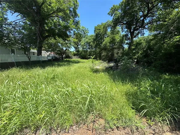 703 Olive Street, Cleburne, TX 76031