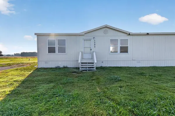 1393 Hackleman Road, Whitesboro, TX 76273