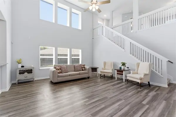 204 Countryside Drive, Aubrey, TX 76227