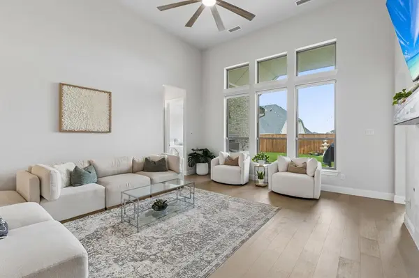 404 Lacey Oak Lane, Wylie, TX 75098